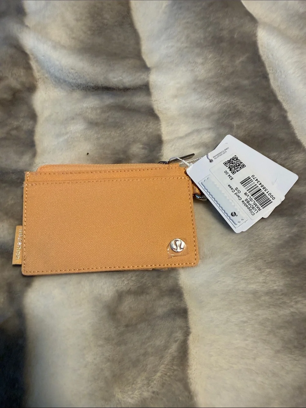 Lululemon rock Melon clip able card case